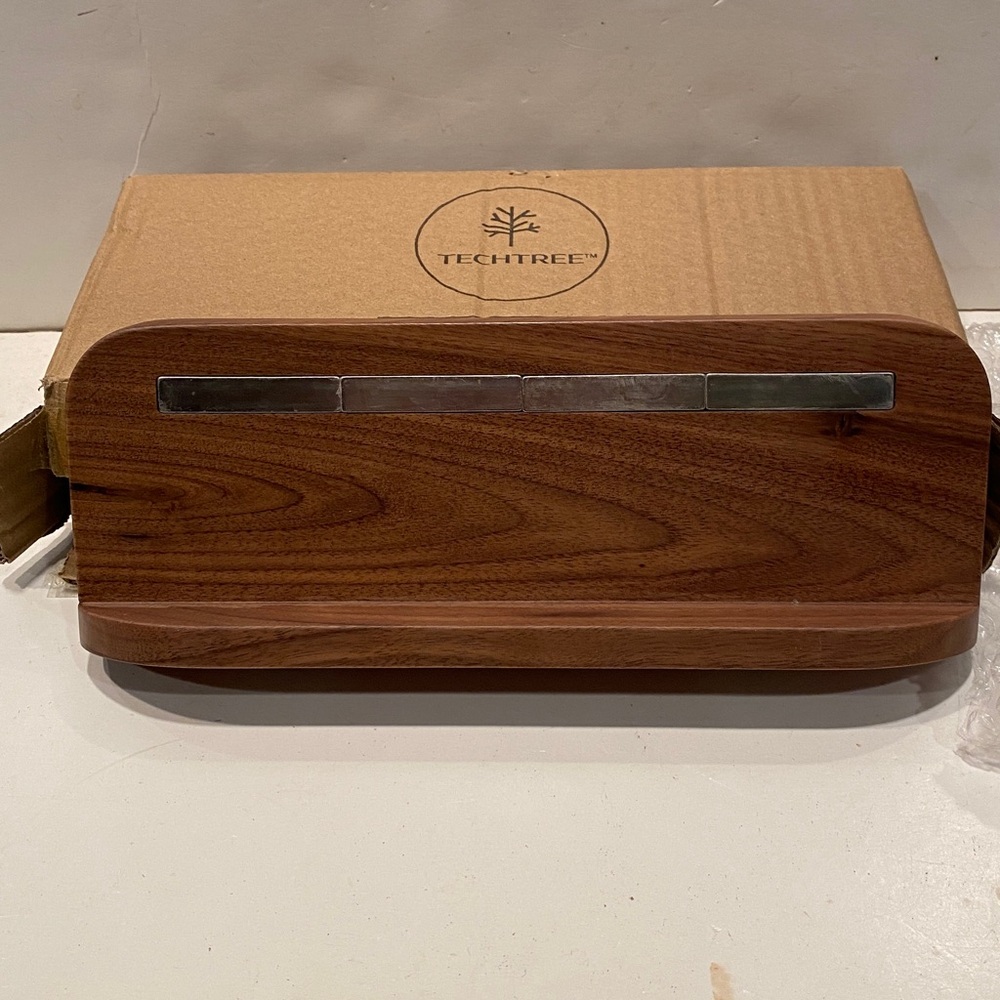 NIB Techtree Wooden Key Holder